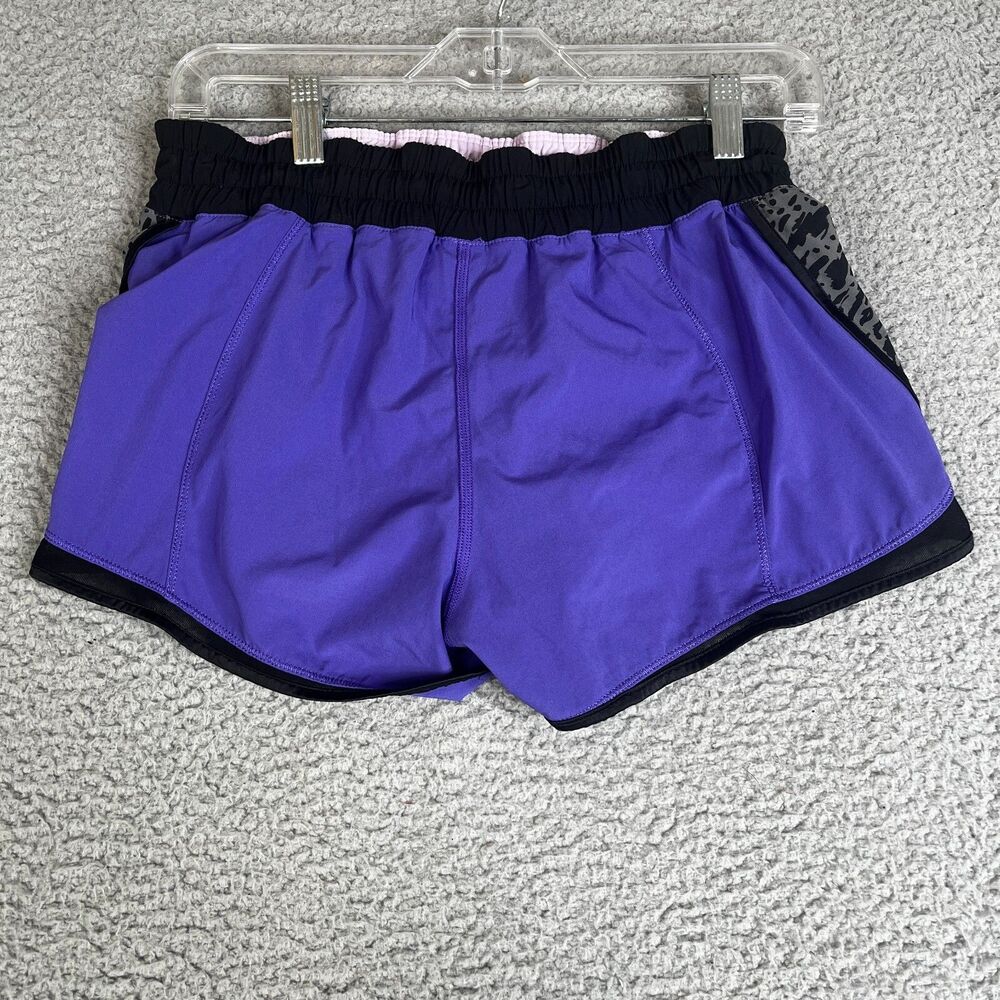 Lululemon Hotty Hot Shorts Womens size 6 Purple Animal Print Gym Workout